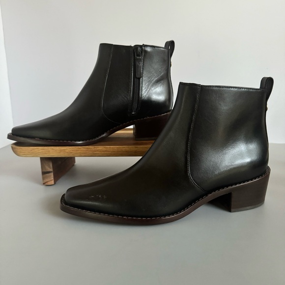 Tori Burch Zip Booties, Black Ankle Boots, Size 6 - Picture 9 of 16